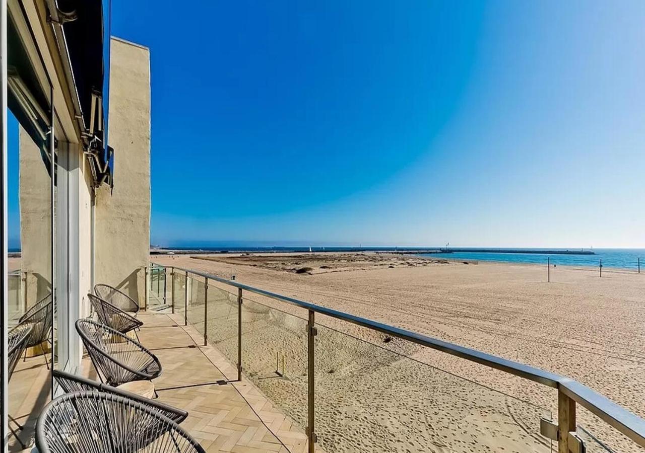 Exceptional 3 Bedrooms On The Beach Penthouse Apartment *